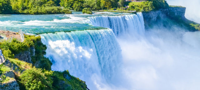 Die Niagarafälle: Wunderschöne Naturgewalten zwischen Kanada & den USA