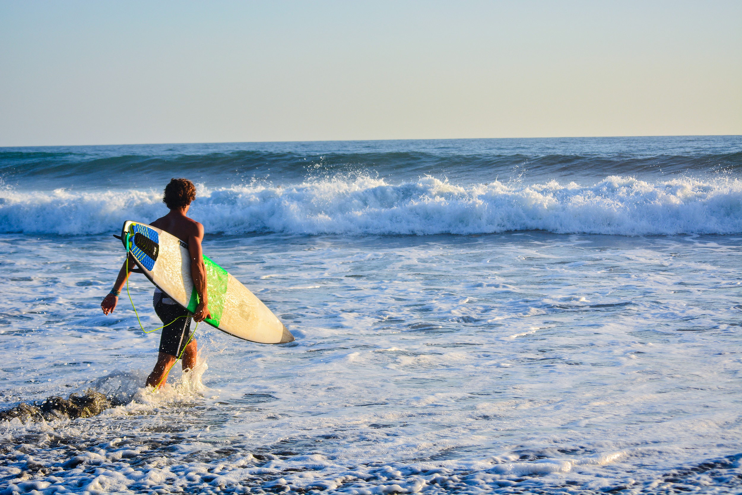 Surfen in Costa Rica Die besten Spots Urlaubstracker.at