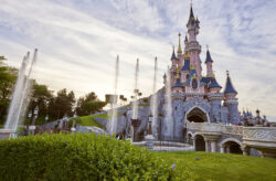 Kindheitsträume leben in Disneyland® Paris: Tageseintritt & eine Übernachtung im 4* Hote...