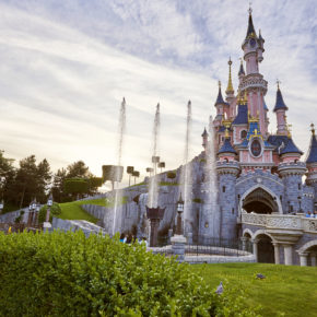 Kindheitsträume leben in Disneyland® Paris: Tageseintritt & Übernachtung im 4* Hotel inkl. [ut f="board"] ab [ut f="price"]€