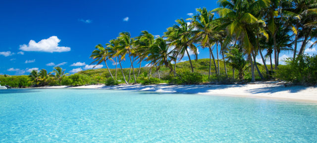 13-tägige Flugrundreise mit Karibikkreuzfahrt & Stopps in Island & London nur 948€