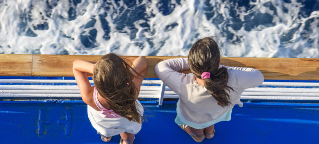 Kreuzfahrten mit Kindern: Informationen & günstige Angebote für die ganze Familie