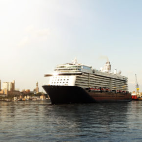 Kreuzfahrt Schiff Hamburg Hafen