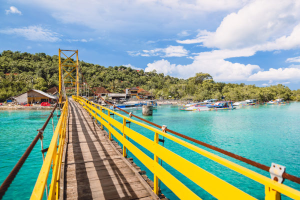 Nusa Lembongan Gelbe Brücke