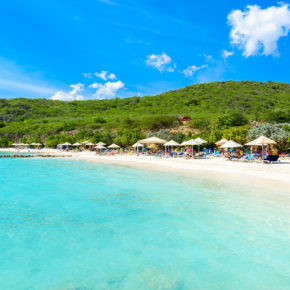 14 Tage Karibik: Hin- & Rückflüge nach Curaçao mit Gepäck nur 679€
