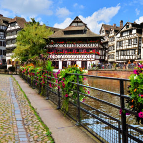 Wochenende im Elsass: 3 Tage Molsheim im TOP 3* Hotel Le Bugatti mit Frühstück & Wellness um 83€