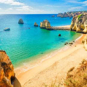 Portugal: 1 Woche an die Algarve im [ut f="stars"]* Hotel mit [ut f="board"], Flug & Transfer nur [ut f="price"]€