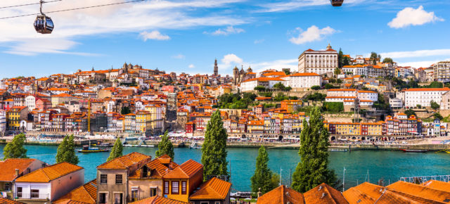 Portugal: 5 Tage Porto im TOP 4* Hotel mit Frühstück, Flug & Bootstour nur 330€