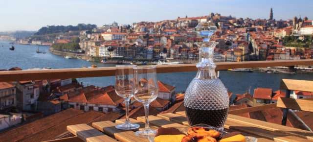 Kurztrip nach Porto: 3 Tage im guten 3* Hotel inkl. Flug nur 214€