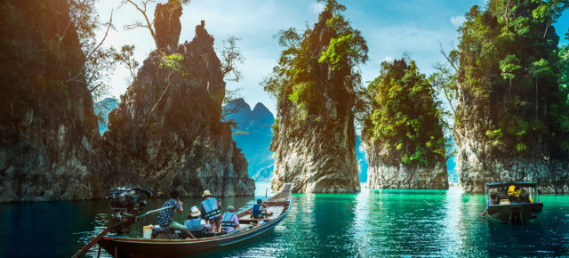 Thailand: 13 Tage Khao Lak inkl. TOP 4.5* Award Hotel mit Frühstück, Flug & Transfer ab 1162€