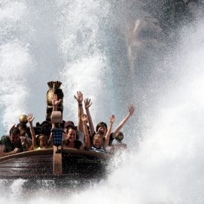 Wochenende im Europa-Park: Eintritt, Übernachtung im 4* Hotel & Frühstück nur 109€ Wochenende im Europa-Park: Eintritt, Übernachtung im 4* Hotel & Frühstück nur 109€