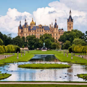 Deutschland Schwerin Schloss