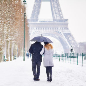 Frankreich Paris Winter Schnee Pärchen