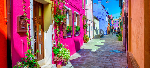 Bunteste Stadt in Italien:  Tage übers Wochenende nahe Burano mit eigenem Apartment & Frühstück nur 91€