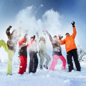 Packliste für den Skiurlaub: Alle Utensilien auf einen Blick