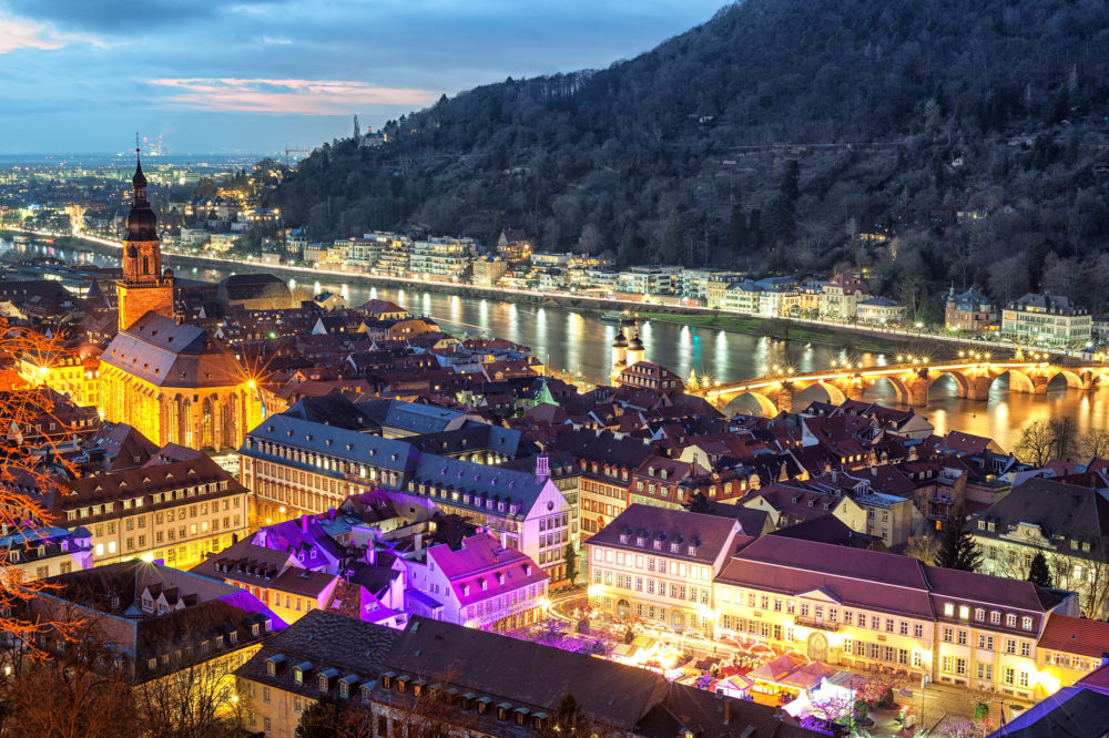 Deutschland Heidelberg Weihnachtsmarkt oben