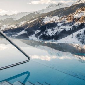 Alpen-Wellness: 3 Tage im Chalet mit Panoramablick, Infinity-Pool, Spa & Frühstück nur 199€ Alpen-Wellness: 3 Tage im Chalet mit Panoramablick, Infinity-Pool, Spa & Frühstück nur 199€