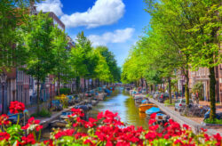 Amsterdam-Kurztrip: 2 Tage im super 4* Hotel inkl. Frühstück & Parkplatz nur 60€