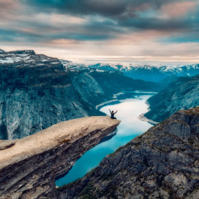 Trolltunga in Norwegen: Tipps & Infos für Eure Wanderung zur berühmten Trollzunge
