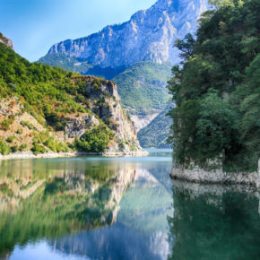 Geheimtipp: Günstige Hin- und Rückflüge nach Albanien nur 31€