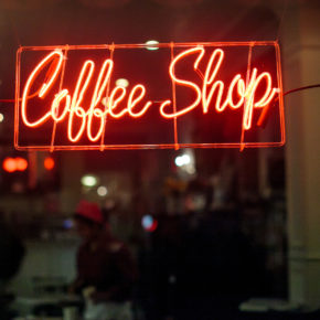 Amsterdam: Bürgermeisterin zieht Coffeeshop-Verbot für Touristen in Betracht