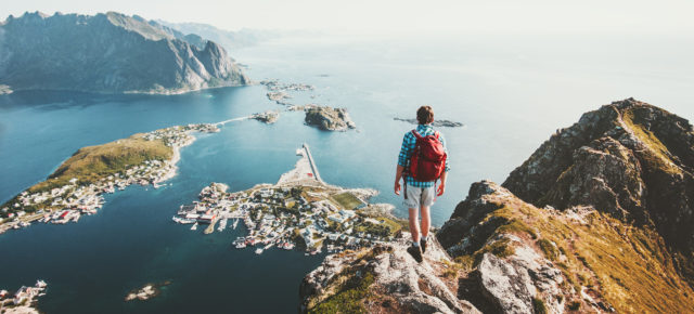 Ab zu den Lofoten: 8-tägige Mietwagenreise durch Norwegen mit Unterkünften, Flügen & mehr nur 1019€
