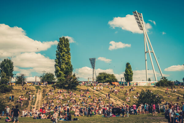 berlin mauerpark sommer