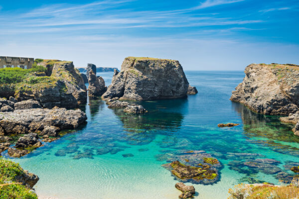 Frankreich belle Ile Bucht mit Felsen