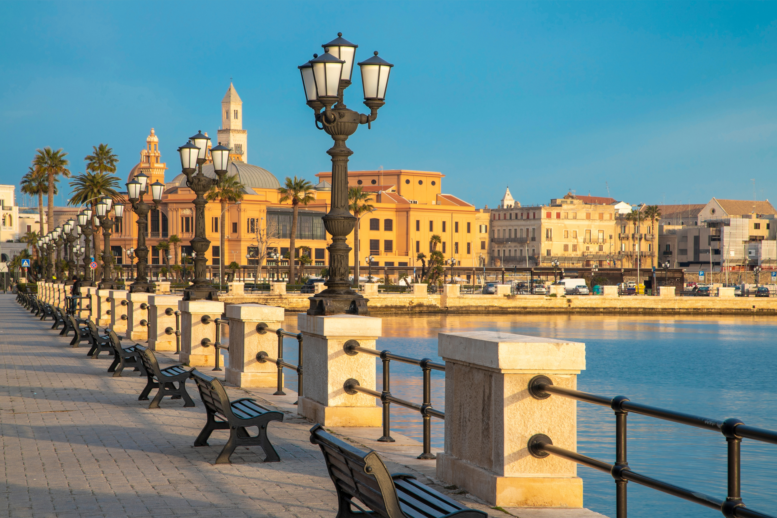 Italien Bari Promenade
