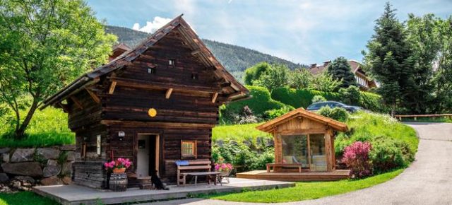 Ferienhaus in den Bergen: 7 Tage in uriger Berghütte in Kärnten für 569€