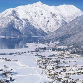 Winter-Auszeit am Achensee: 3 Tage im 4* Hotel mit Wohlfühlpension, Wellness & Extras ab 179€