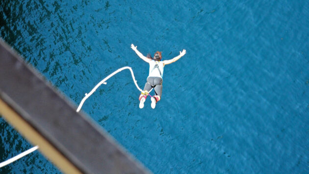 bungee jump wasser