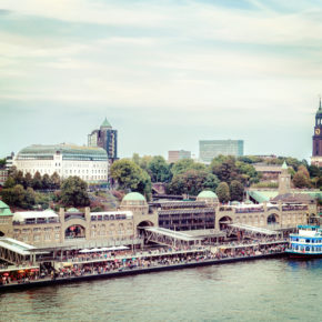 Deutschland Hamburg Landungsbrücken