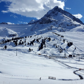 7 schneesichere Skigebiete in Österreich, Frankreich & der Schweiz