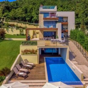 Luxusurlaub in Kroatien: 5 Tage in moderner Ferienvilla mit Pool & Sauna für 297€ p.P.