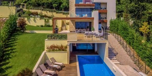 Luxusurlaub in Kroatien: 5 Tage in moderner Ferienvilla mit Pool & Sauna für 297€ p.P.