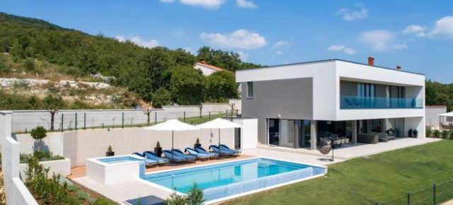 Luxusvilla in Kroatien: 8 Tage in Istrien mit Infinity-Pool, Whirlpool & Meerblick um 254€ p.P.
