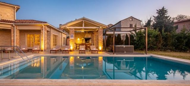Luxus-Villa in Kroatien: 7 Tage Istrien mit Privat-Pool, Jacuzzi & mehr für 219€ p.P.