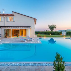 Luxus-Villa mit eigenem Spa: 8 Tage in der Toskana inkl. Privatpool, Sauna, Jacuzzi & mehr um 266€