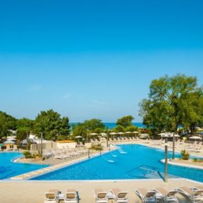 Kroatien: [ut f="duration"] Tage im 4* Glamping-Resort direkt am Meer nur [ut f="price"]€