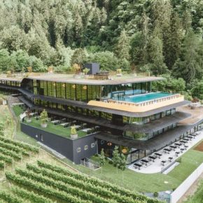 Wellness-Wochenende: 3 Tage in Südtirol im neuen 3* Hotel mit Frühstück & Infinity Pool für 189€