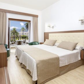 Teneriffa: 7 Tage Puerto de la Cruz im 3* Hotel mit Halbpension, Flug & Transfer um 480€