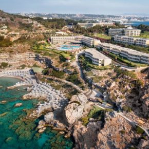 Rhodos: 7 Tage im 4* Hotel mit Halbpension, Flug & Transfer um 430€
