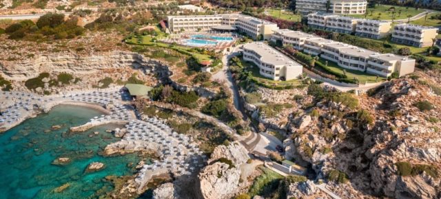Rhodos: 7 Tage im 4* Hotel mit Halbpension, Flug & Transfer um 430€