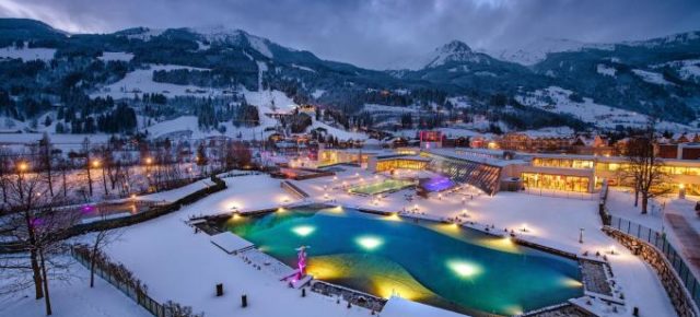Aktivurlaub in den Alpen: 3 Tage übers Wochenende im guten 4* Hotel inklusive Halbpension, Thermen-Eintritt & Extras ab 194€