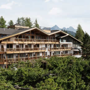 Verwöhnurlaub in Tirol: Reisegutschein für [ut f="duration"] Tage im TOP [ut f="stars"]* Hotel mit [ut f="board"] nur [ut f="price"]€