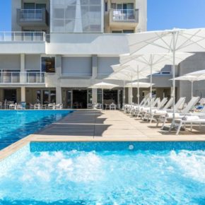 Traumurlaub in Italien: 4 Tage Strandurlaub im TOP 4* Hotel mit Halbpension um 268€