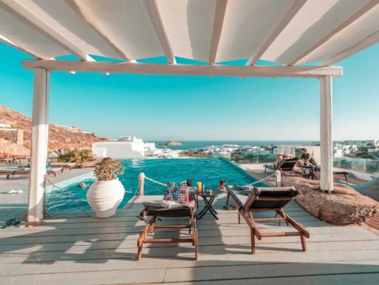 mr and mrs white mykonos ltur