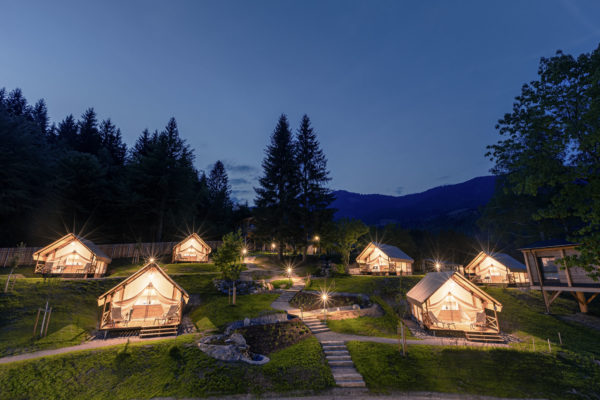 Der Alps Resorts Gutschein ist auch für Glamping Unterkünfte, wie für die Luxus-Zelte in Nassfeld einlösbar.