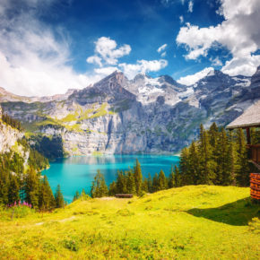 Wandern am beliebten Oeschinensee in der Schweiz: 2 Tage übers Wochenende im guten Berghotel mit Frühstück nur 65€